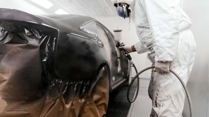 Car Hood Repainting Simplified: Quick Guide & Tips