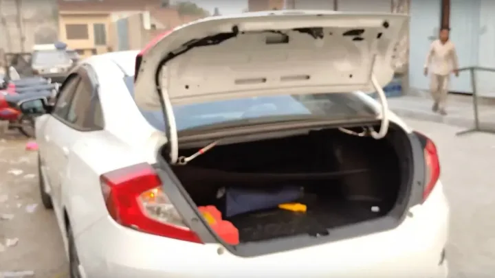 How Much Does It Cost to Fix a Car Trunk: Price Guide