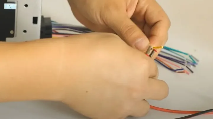 How to Install Media Player on a Car: Step-by-Step Guide